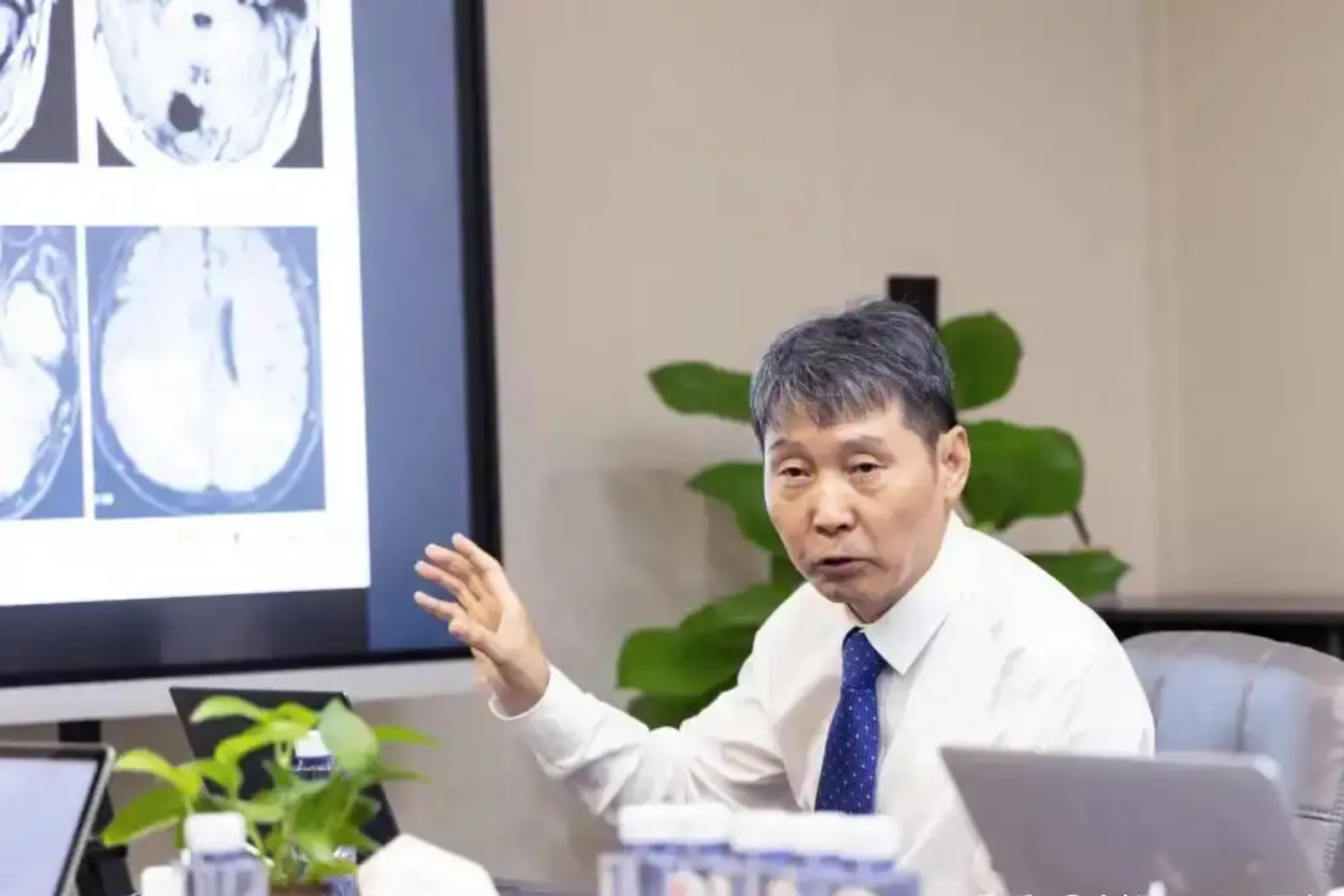 添加副标题 (8).png
